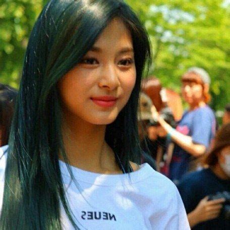 Essas fotos da tzuyu sem whitewashing vão ser a melhor coisa que vocês