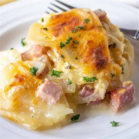 Easy Scalloped Potatoes And Ham In Crockpot