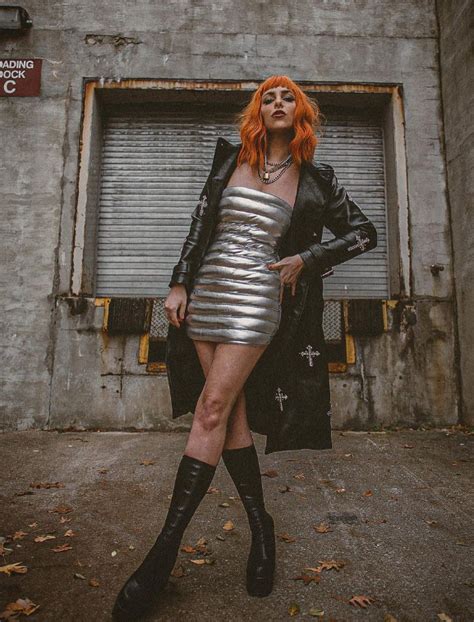 Indiefoxx слив nude фото и video Onlyfans голая стримерша Индифокс видео с Fansly