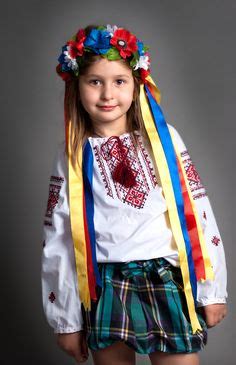 Queen Ideas Traditional Outfits Traditional Dresses Folk Costume