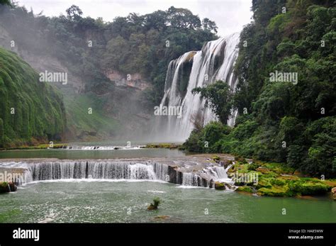 The beautiful Yellow Fruit Tree waterfall (Huangguoshu Waterfall) in ...