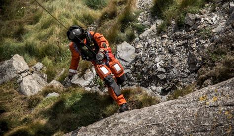 Dramatic Video California Hiker Rescued After Being Pinned By Large