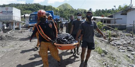 Almeno 98 Persone Sono Morte A Causa Del Tifone Nalgae Nelle Filippine