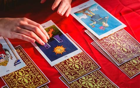 Tarot gratis para hoy 03 de mayo del 2021 Cómo te irá según el