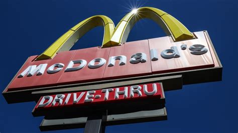 Mcdonalds Debuts New Chicken Big Mac For First Time In Us Nbc Los