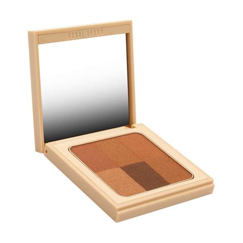 Пудра для лица Bobbi Brown Nude Finish Illuminating Powder