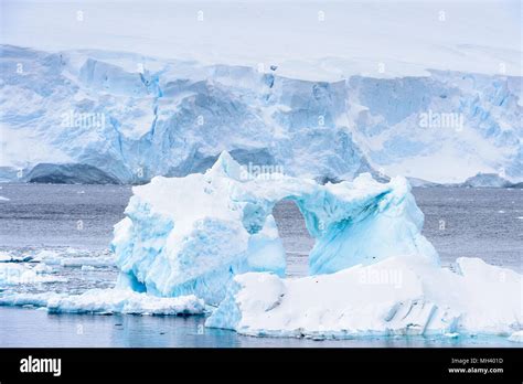 Icebergs on the Atlantic Ocean in Antarctica Stock Photo - Alamy