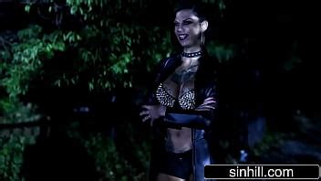 Steaming Hot Sex With Tattooed Vampire Vixen XNXX