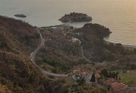 Zdanje koje je odoljelo prepravkama Manastir Praskvica u Paštrovićima