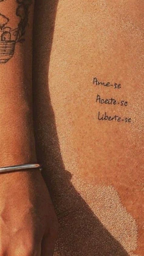 Pin de Manuela Santos em Pins criados por você em 2023 Tatuagem