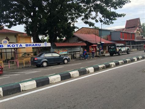 Musafir Papa Hantar Anak Ke Sekolah Jenis Kebangsaan Cina