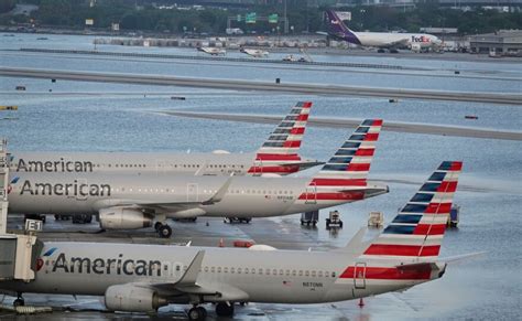 Floods Fort Lauderdale Airport Reopens But Broward Public Schools