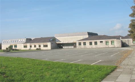 Ysgol Uwchradd Bodedern Secondary School © Eric Jones Geograph