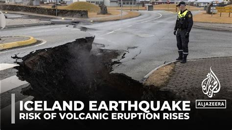 Iceland Earthquake Town Evacuated Fearing Volcanic Eruption The