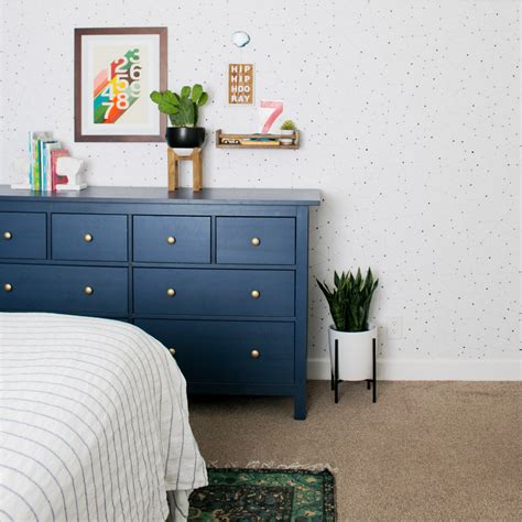 Constellation pattern wallpaper for nursery interior by Livettes | Livettes Wallpaper