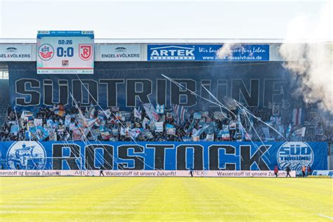 Video Hansa Fans auf der Südtribüne zeigen große Choreo liga2 online de