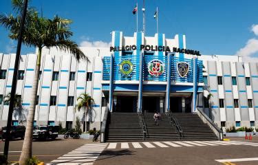 PN Apresa Hombre Y Le Ocupa Dos Pistolas Ilegales Celulares Y