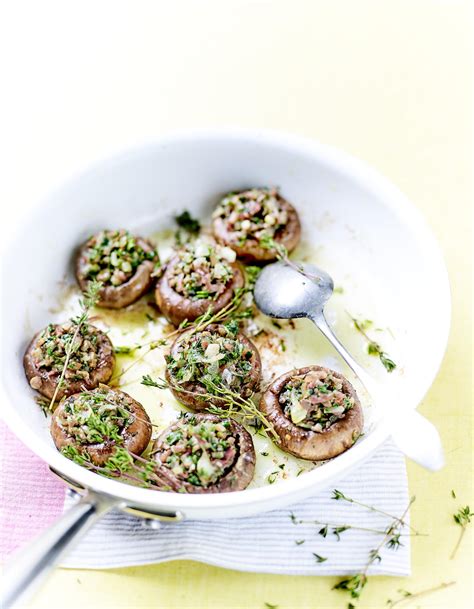 Champignons Farcis Au Jambon De Parme Pour 4 Personnes Recettes Elle