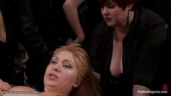 Tetona follada por todos los agujeros en público XVIDEOS