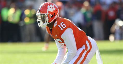 Report Clemson Defensive Back Enters Transfer Portal On