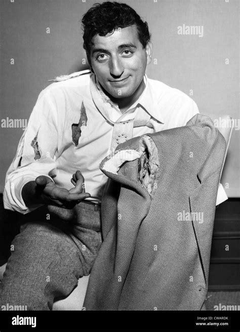 Tony Bennett 1950s Hi Res Stock Photography And Images Alamy