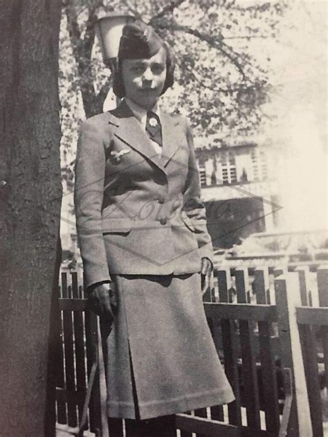 Luftwaffenhelferinflakhelferin Walking Out Suit Korsena