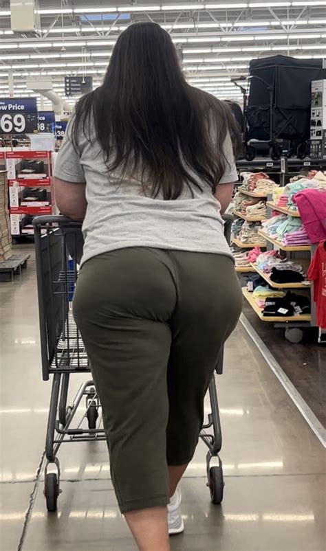 Bbw Gilf Hauling Around A Dump Truck Spandex Leggings Yoga Pants Forum