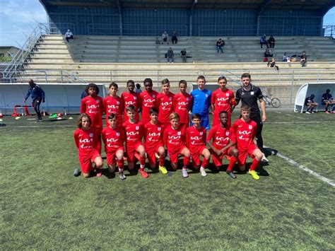 Les U13 Label Champions De Leur Poule Critérium Régional Fc Lyon