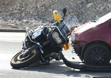 Incidente Stradale Enne Motociclista Perde La Vita Sullisola Di