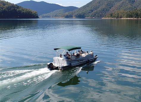 Best Watauga Lake Boat Rentals | On the Watauga