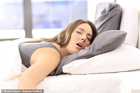 Australian Research Reveals The Best And Worst Sleeping Positions For Mental And Physical Health