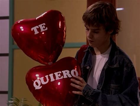 Pablo Bustamante Con Un Globo Benjamin Rojas Erreway Fotos De Rebelde