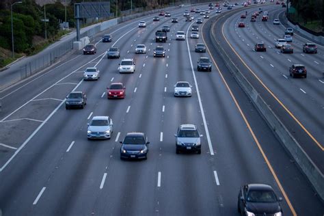 Decatur Ga Multi Vehicle Crash On I 20 Leads To Serious Injuries