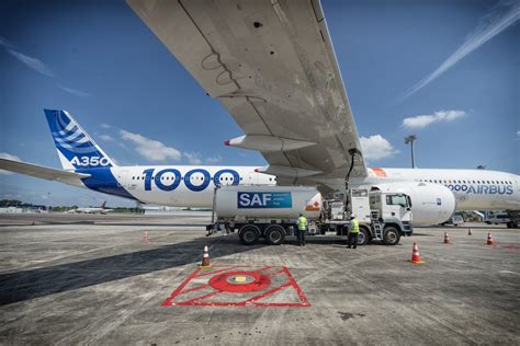 Airbus A350-1000 flies with SAF at Singapore Airshow - AGN