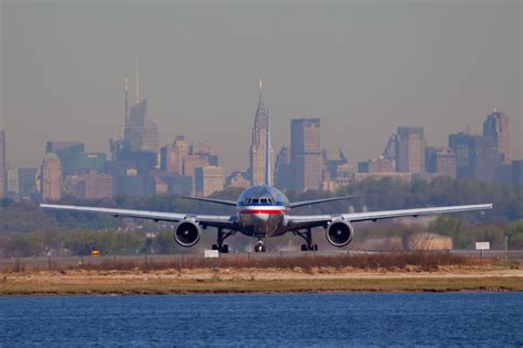 Still Going Strong: 5 Fast Facts About The Boeing 767