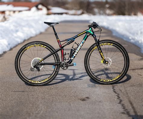 Las Specialized S Works Epic De Annika Langvad Y Jaroslav Kulhavy Para