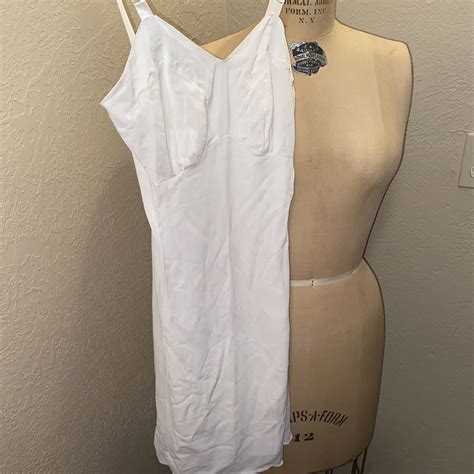 VINTAGE 100 NYLON Tricot LINGERIE FULL SLIP Nightie Gem