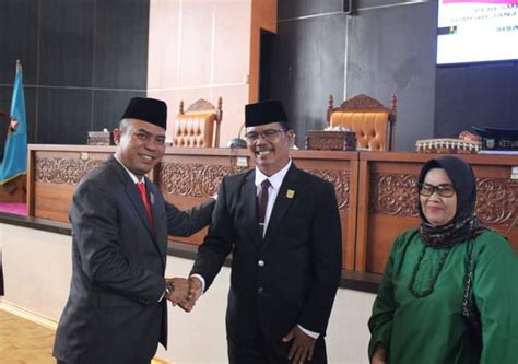 Dprd Kabupaten Dharmasraya Resmi Lantik M Nur Sebagai Paw Anggota Dprd