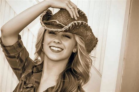 Cowgirl Smile Female Westerns Models Hats Fun Cowgirls Famous