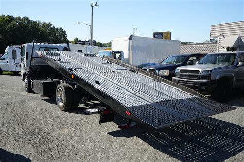 2022 Isuzu Nrr Single Axle Rollback Tow Truck 210hp 6 Speed Automatic For Sale 53 222 Miles