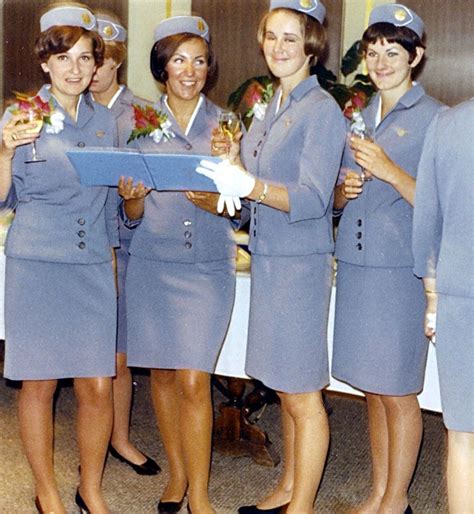 PanAM+vintage+stewardess | Pan am stewardess, Flight attendant uniform ...