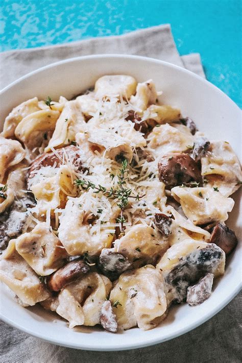 Creamy Mushroom Tortellini Alfredo Easy Tortellini With Mushrooms Recipe Fab Everyday