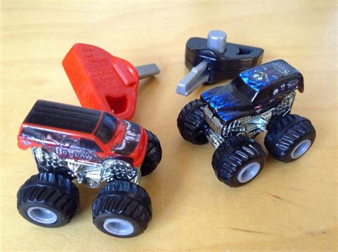 Julian S Hot Wheels Blog Monster Jam Mighty Minis Iron Outlaw Son Uva Digger