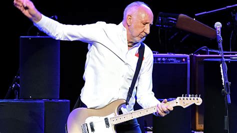 Pete Townshend Explains How Instagram Guitarists Exhausted