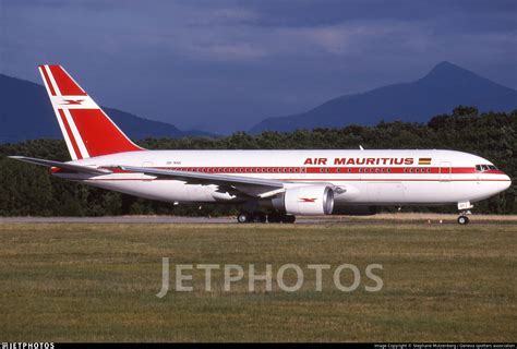 3B NAK Boeing 767 23B ER Air Mauritius Stephane Mutzenberg