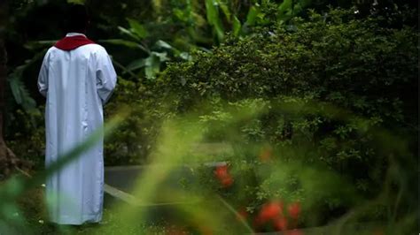 Gay e católico praticante como fiéis LGBT conciliam a fé a