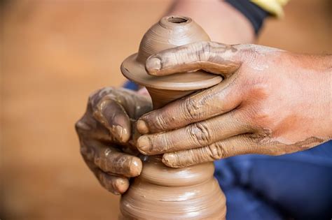 Potter Au Travail Fait Des Plats En C Ramique Inde Rajasthan Photo