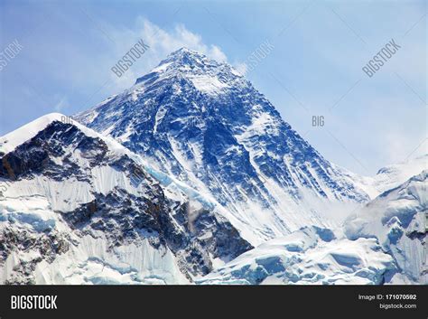 Mount Everest. View Image & Photo (Free Trial) | Bigstock