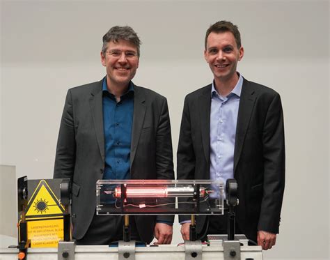 Abendvortrag Zum Nobelpreis Physik 2018 Ultrafast Nanophotonics