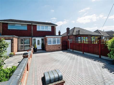 3 Bed Semi Detached House For Sale In Berwick Road Rainham Rm13 £